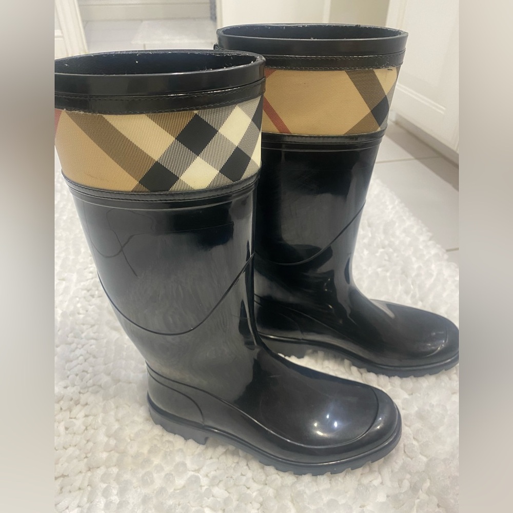 Burberry Crosshill Plaid Check Rain Boot